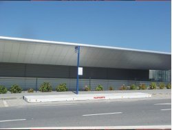 Plataforma bus, produto ideal para paragens de autocarros e outros transportes públicos, fabricado pela Flaviarte